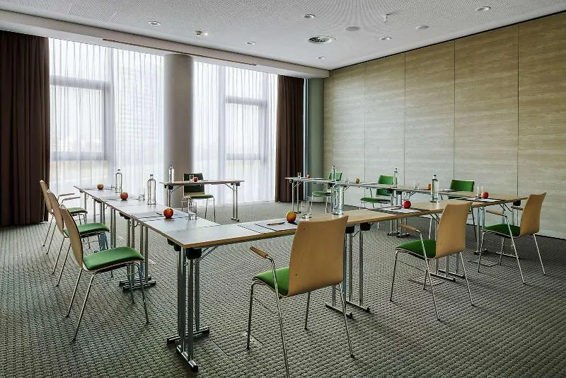 Intercityhotel Amsterdam Airport Hoofddorp 4*,